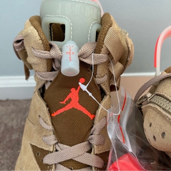 Jordan 6 T. Scott “British Khaki” - Picture 4 of 9